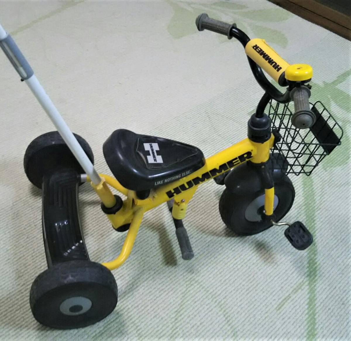 HUMMER 三輪車 イエロー 幼児・子供用三輪車 ハンドル連動手押し棒付き