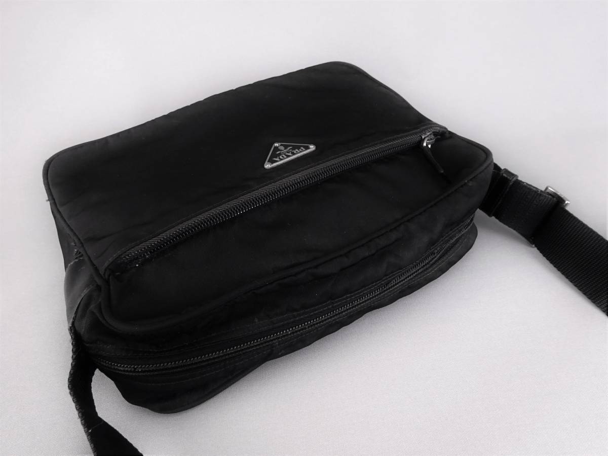 プラダ ショルダーバッグ ナイロン ブラック PRADA 三角ロゴ バッグ