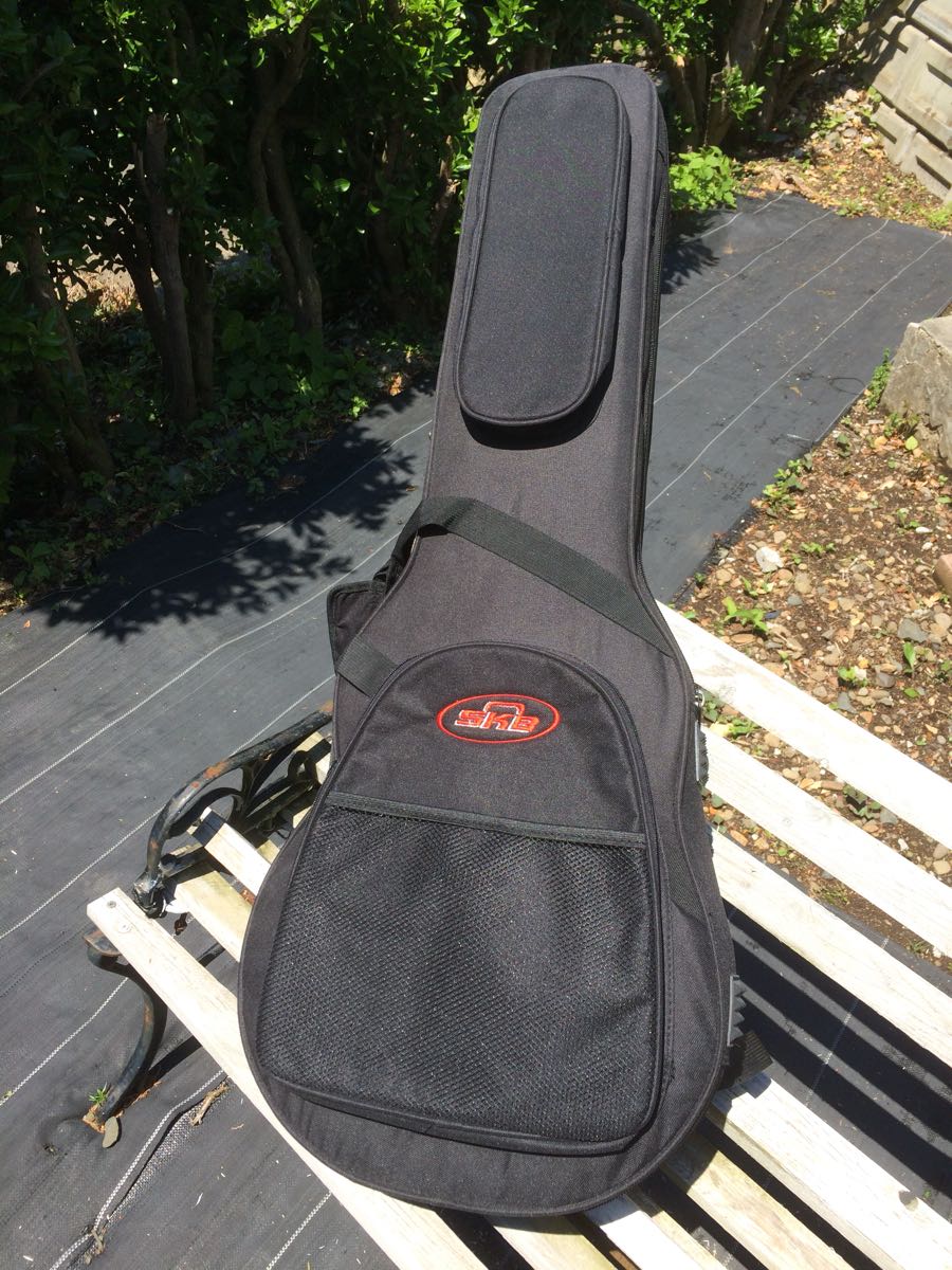 SKB☆SC56☆レスポール用セミハードケース SKB☆SC56☆レスポール用