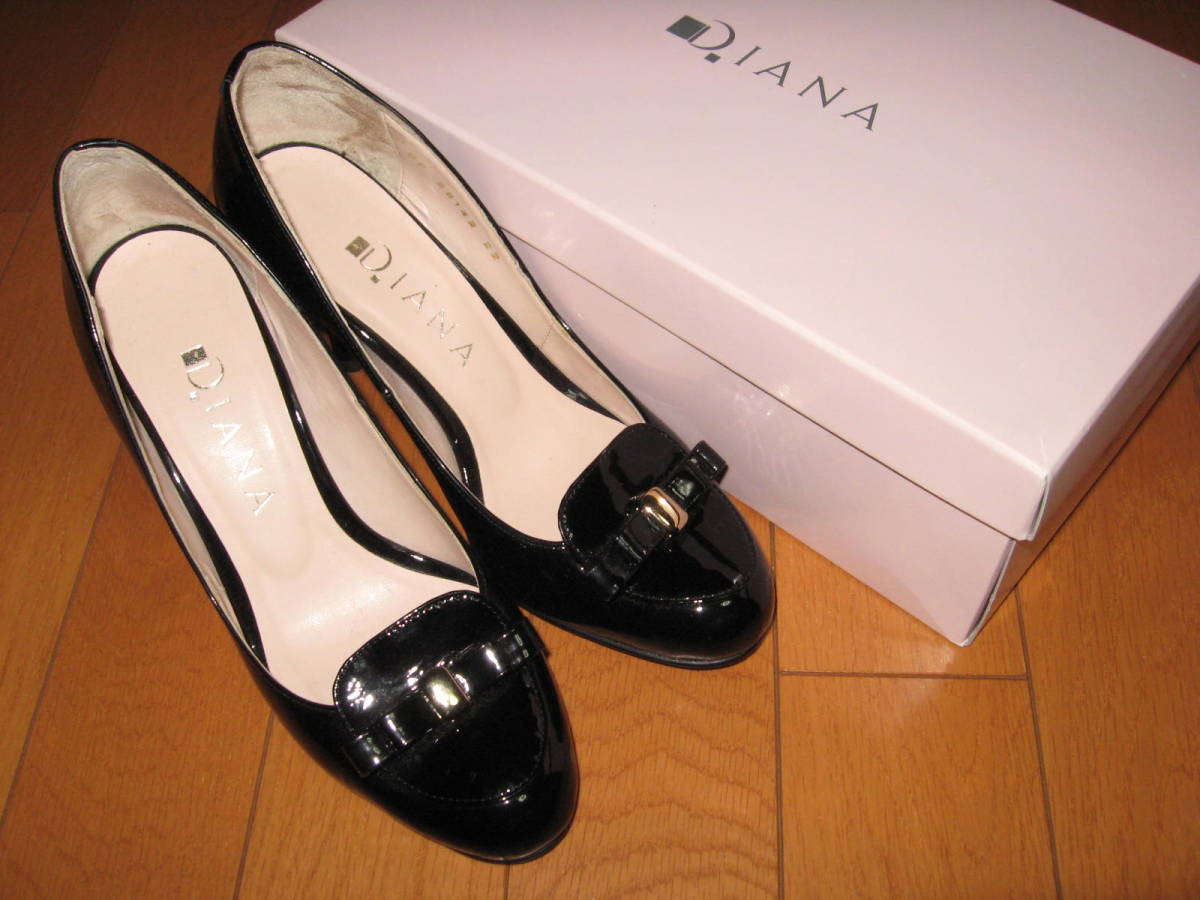 美品即決☆ ダイアナ DIANA ☆ 22cmエナメル リボンパンプス エナメル 