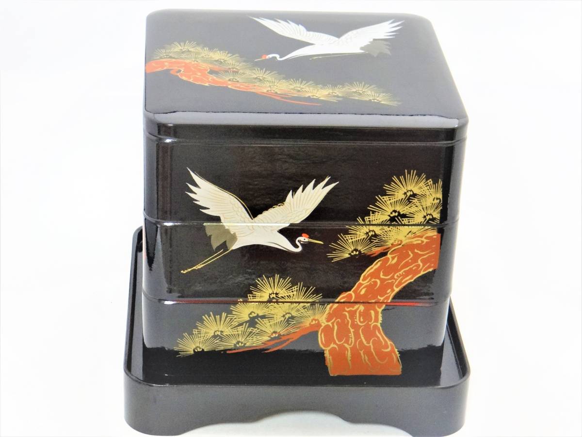 送料無料 漆器 金彩蒔絵 お重 3段重箱 お盆付 黒内朱 松と飛ぶ鶴 漆芸