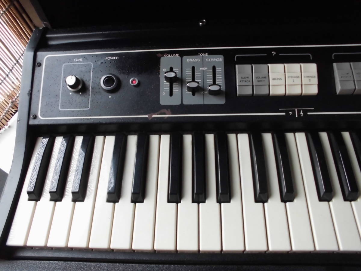 希少【Roland】STRINGS◇RS-101◇シンセサイザー◇ローランド☆ジャンク品