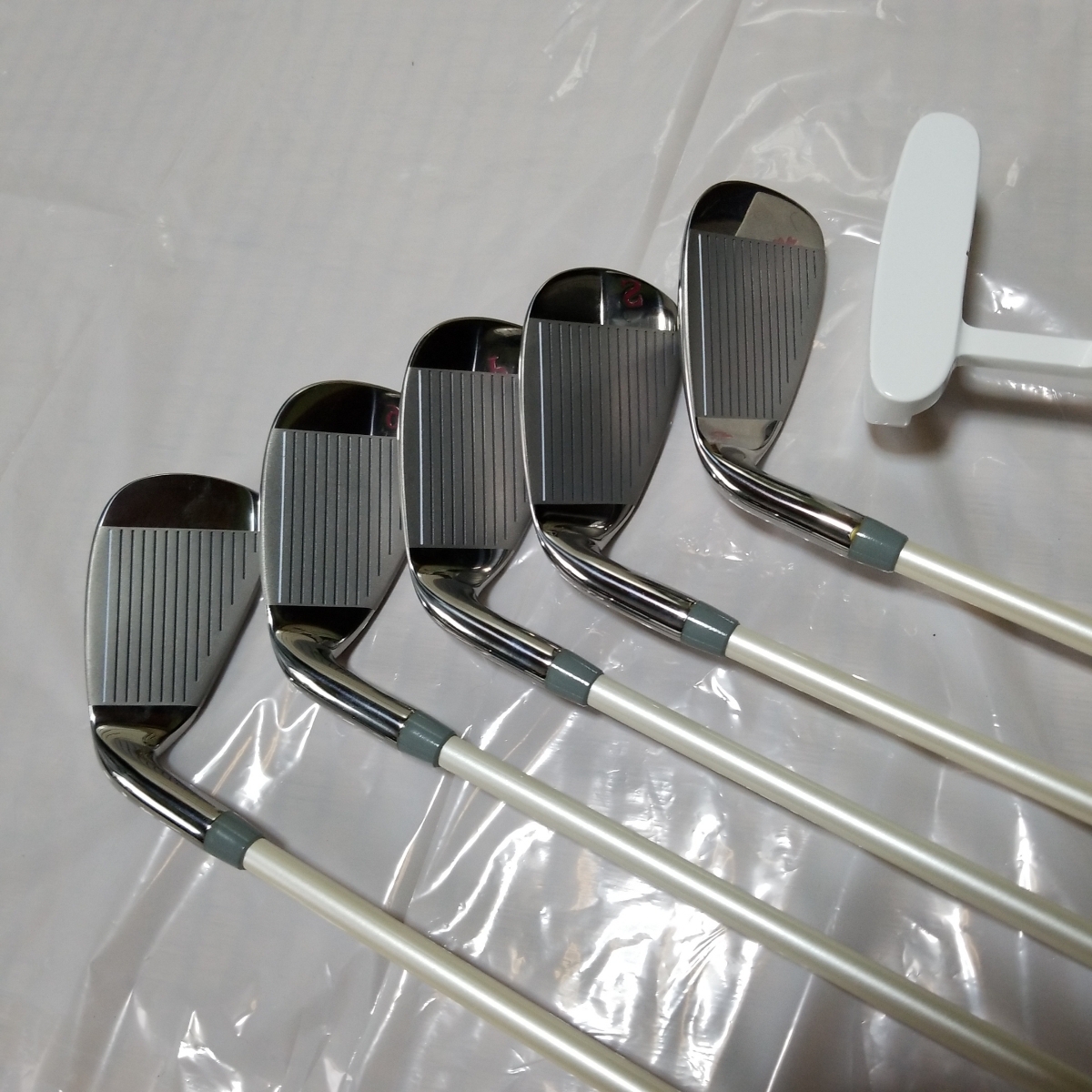 美品 IGNIO イグニオ 豪華8本セット IGNIO イグニオ レディースゴルフ