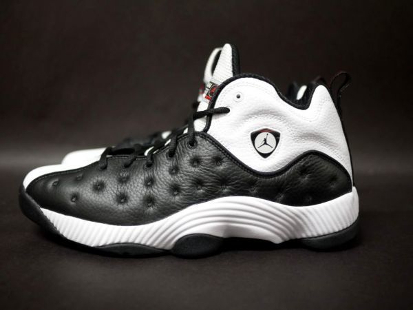 新品g010 ナイキ ジョーダン ジャンプマン チーム 2 シカゴブルズパック ブラック/ホワイト (29.0cm) NIKE JORDAN JUMPMAN TEAM 2