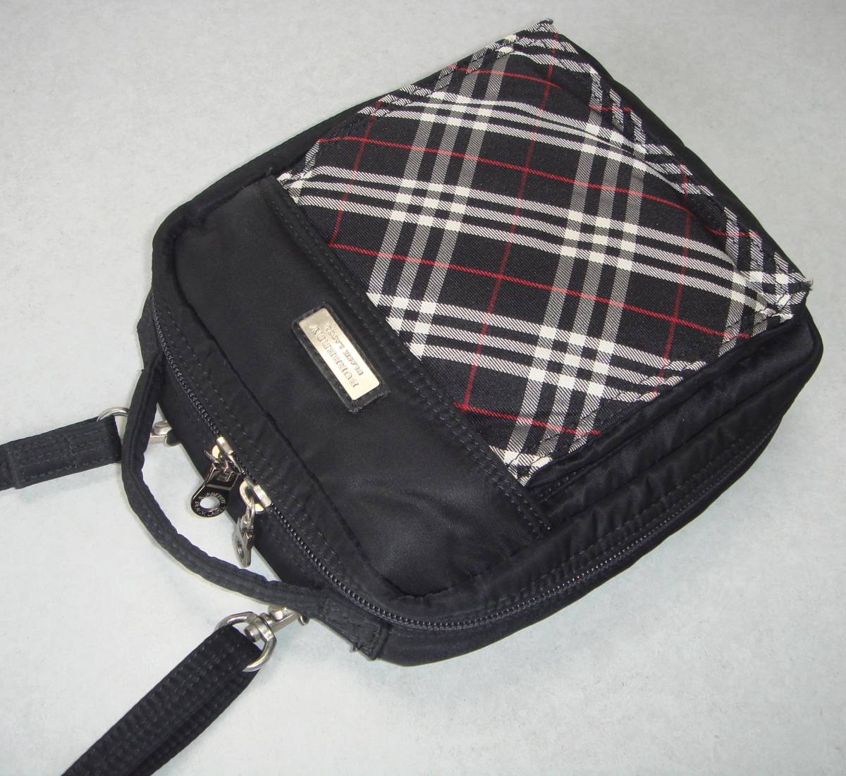 10★BURBERRY BLACK LABEL・ポシェット・ウエストポーチ・ショルダーバッグ・レディース