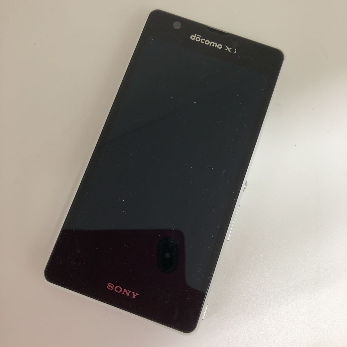 最安値，最新作 良品 docomo SO-04E ホワイト SC-00285 6/3(ソニー)｜売買されたオークション情報、yahooの商品情報をアーカイブ公開 - オークファン ソニー