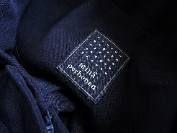 □ミナペルホネン mina perhonen *rain friends コート*36ネイビー紺