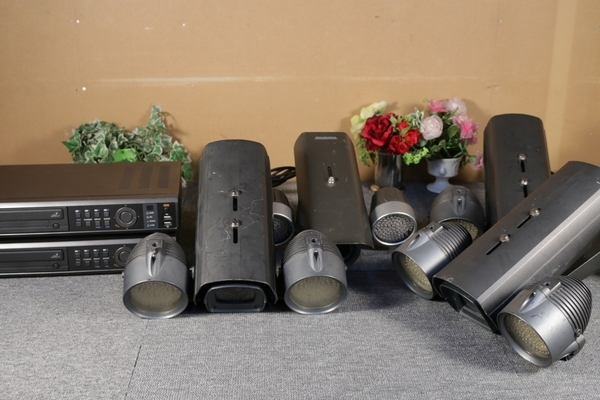 売切り!!現状!! 防犯カメラセット レコーダー２点（HDF1212H HDF1212DV）　防犯カメラ４点（CNB-BM5562NIR XHB-20CS）