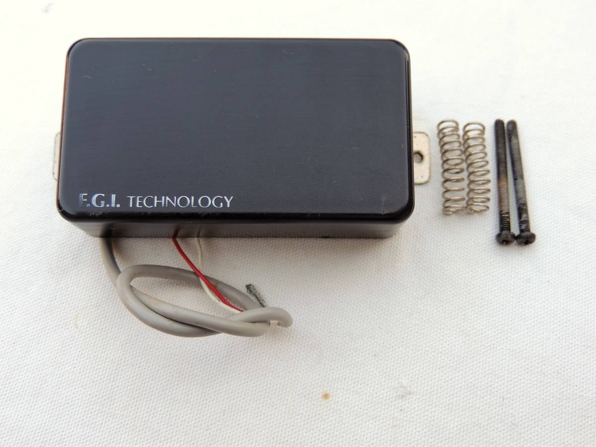 FERNANDES(フェルナンデス)F.G.I H アクティブハムバッカー 初期の白