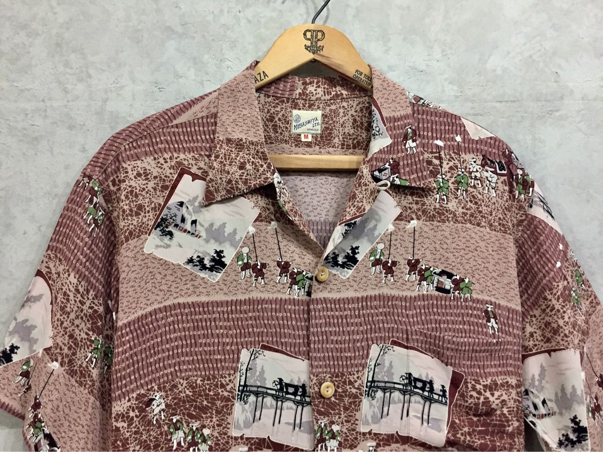 新品同様 東洋 サンサーフ【MUSASHIYA】参勤交代柄 半袖レーヨンアロハ 