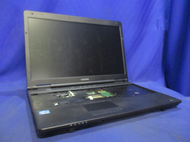東芝 Satellite B552/G Core i3-3110M 2.4GHz 2GB DVDスーパーマルチ ノート ジャンク N57904