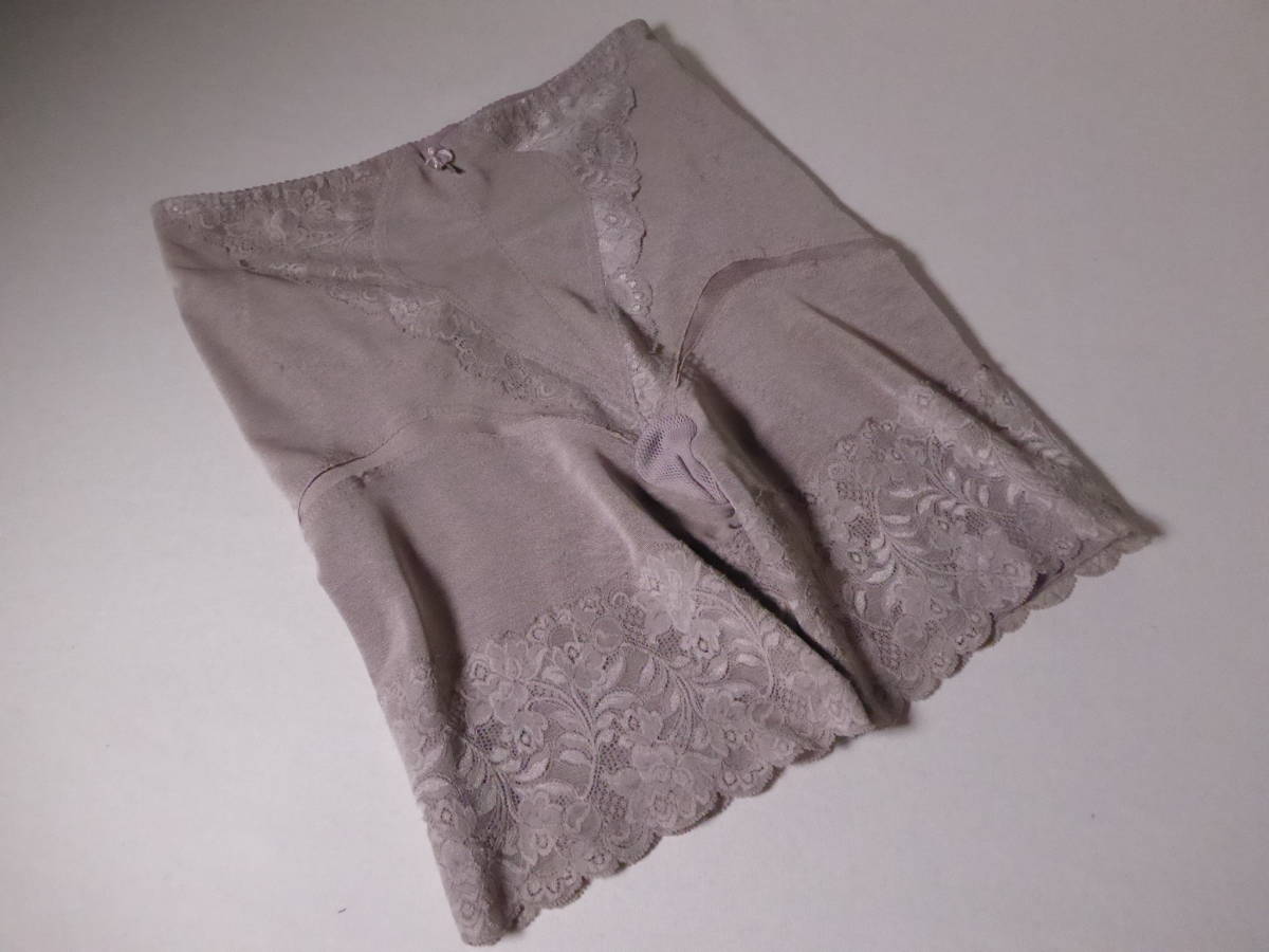 ☆★9477 美品 ダイアナDiaSienne メッシュ＆花柄レース補正ガードル EQ2-106★☆ 