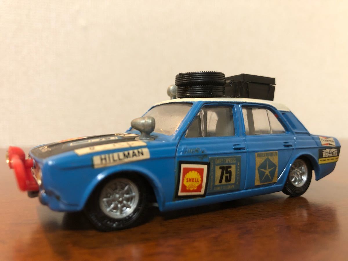 A40 CORGI TOYS コーギー 302 HILLMAN HUNTER WITH KANGAROO