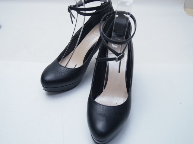 大人気，人気セール 極 POOL SIDE 本革アンクルストラップパンプス 24.5 A60(プールサイド)｜売買されたオークション情報、yahooの商品情報をアーカイブ公開 - オークファン プールサイド