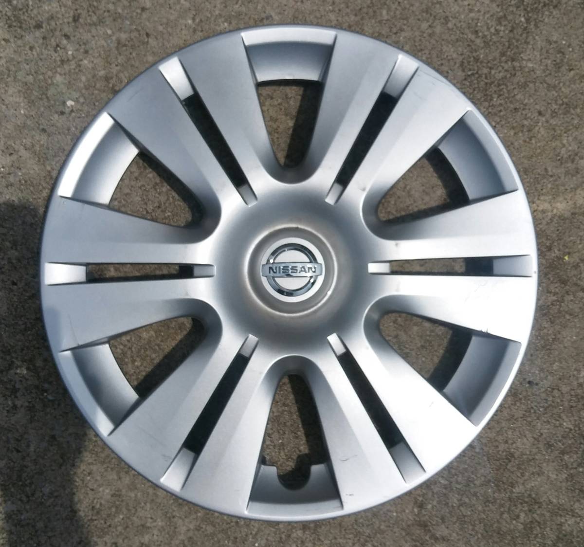 26セレナ◆NV350◆キャラバン◆E26◆ホイールキャップ◆中古◆15インチ　　　　　_1