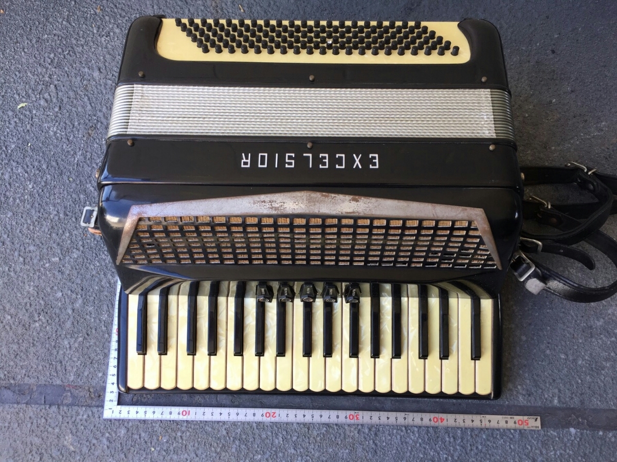 □EXCELSIOR エキセルシャー アコーディオン No.303（HZ-59