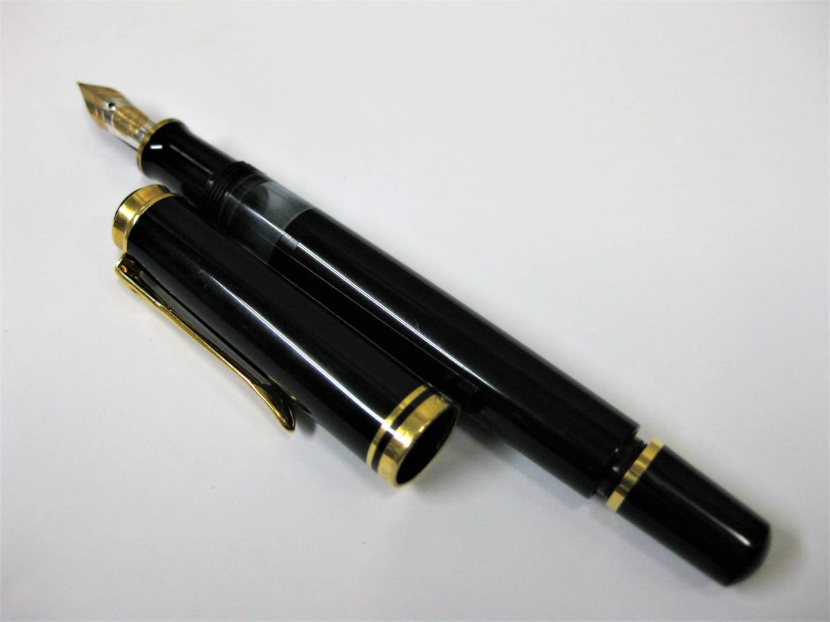 Pelikan ペリカン 万年筆 14C-585 M 黒 ゴールドトリム Pelikan