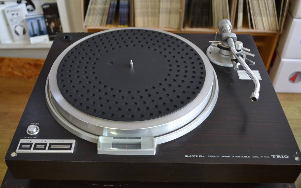 中古品 TRIO トリオ レコードプレーヤー KP-7070