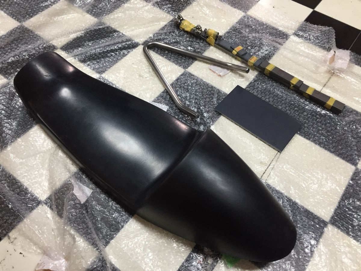 ナイスモーターサイクル TTシート 未使用品 TTカウルシート ハーレー 