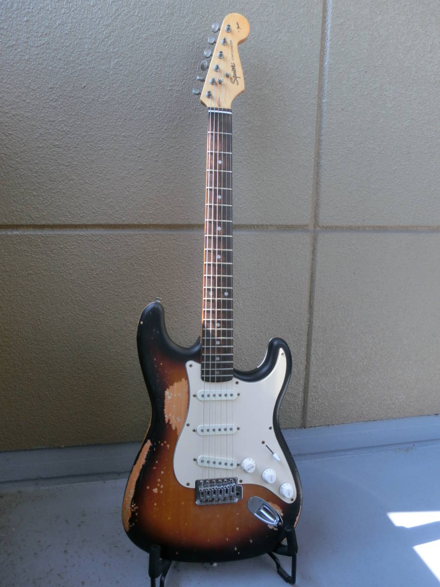 Squier ストラト レリック加工 未使用品 Squier】ストラトキャスター／レリック加工・サンバースト☆中古品