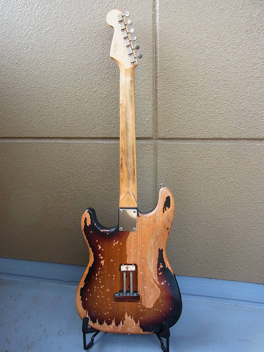 Squier】ストラトキャスター／レリック加工・サンバースト☆中古品