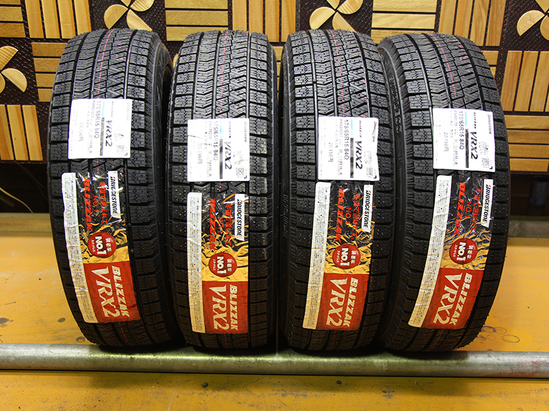 ⑫2023年製155/65R13バリ山！中古スタッドレスタイヤ4本 冬タイヤ