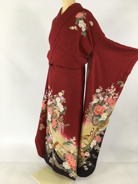 21384円から値引き中 即決 名品 美品 振袖 赤 雪輪 御所車 松竹梅 金彩