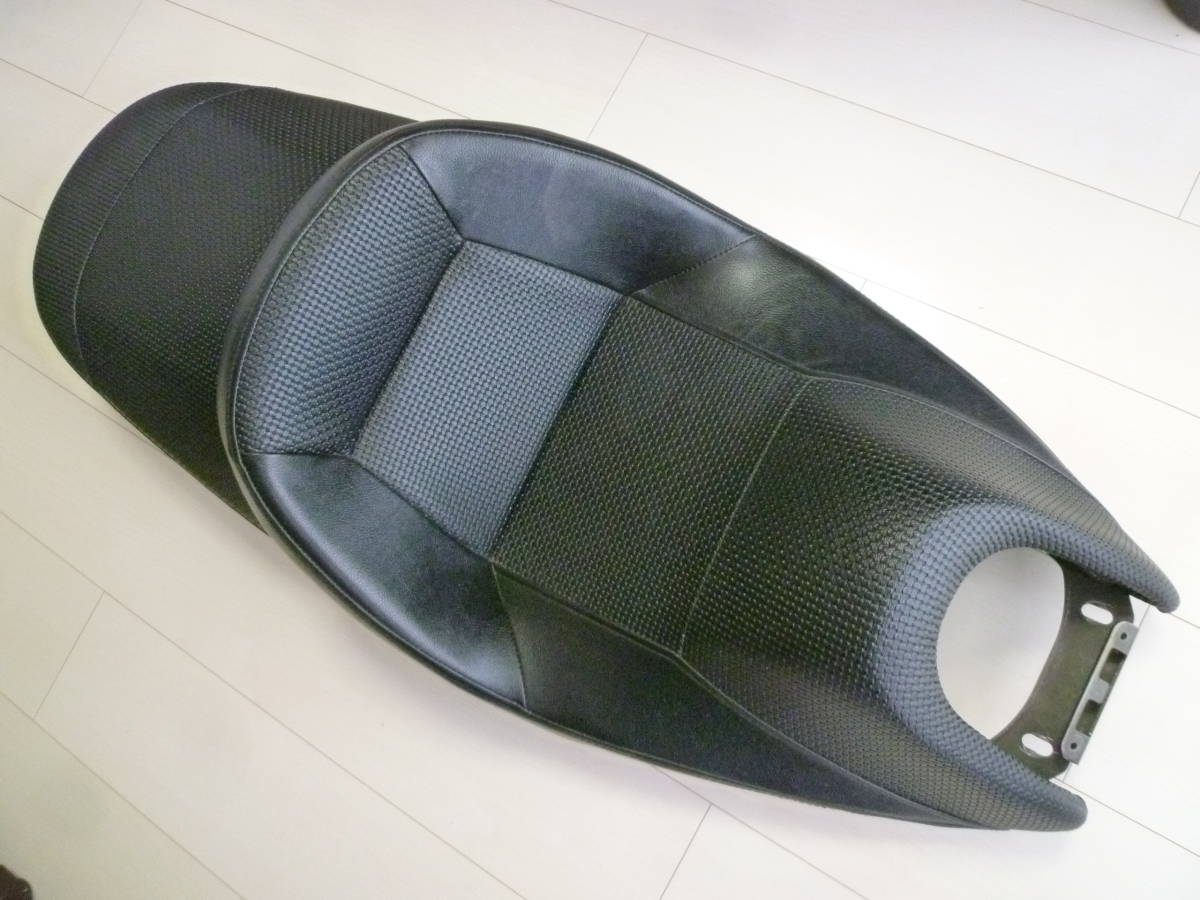 ☆程度自信あり！マジェスティ125 DCR シート コマジェ 5CA LPRSE 社外 