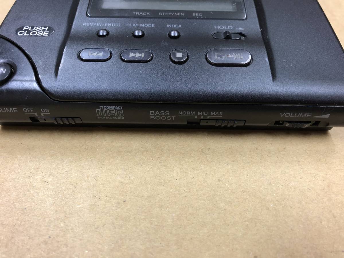 ジャンク SONY Discman CDプレーヤー D-303 D-303 SONY Discman DISC