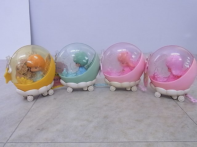 サンリオ リトルツインスターズ キキララのちいさなくるま 月のくるま