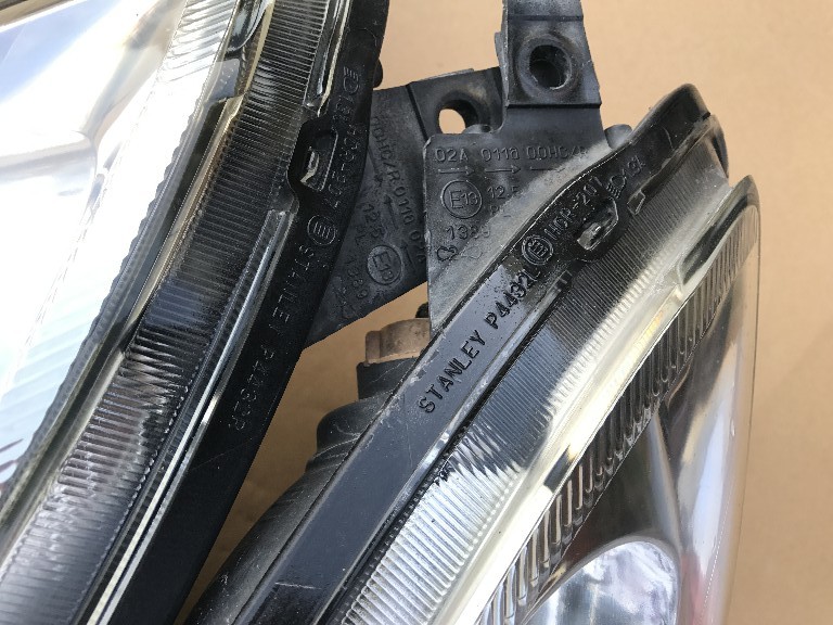 ハロゲン ZC11S/21S スイフト★左右ヘッドライト STANLEY P4432★純正ヘッドランプ 左右 スズキ ZC71S ZD11S/21S
