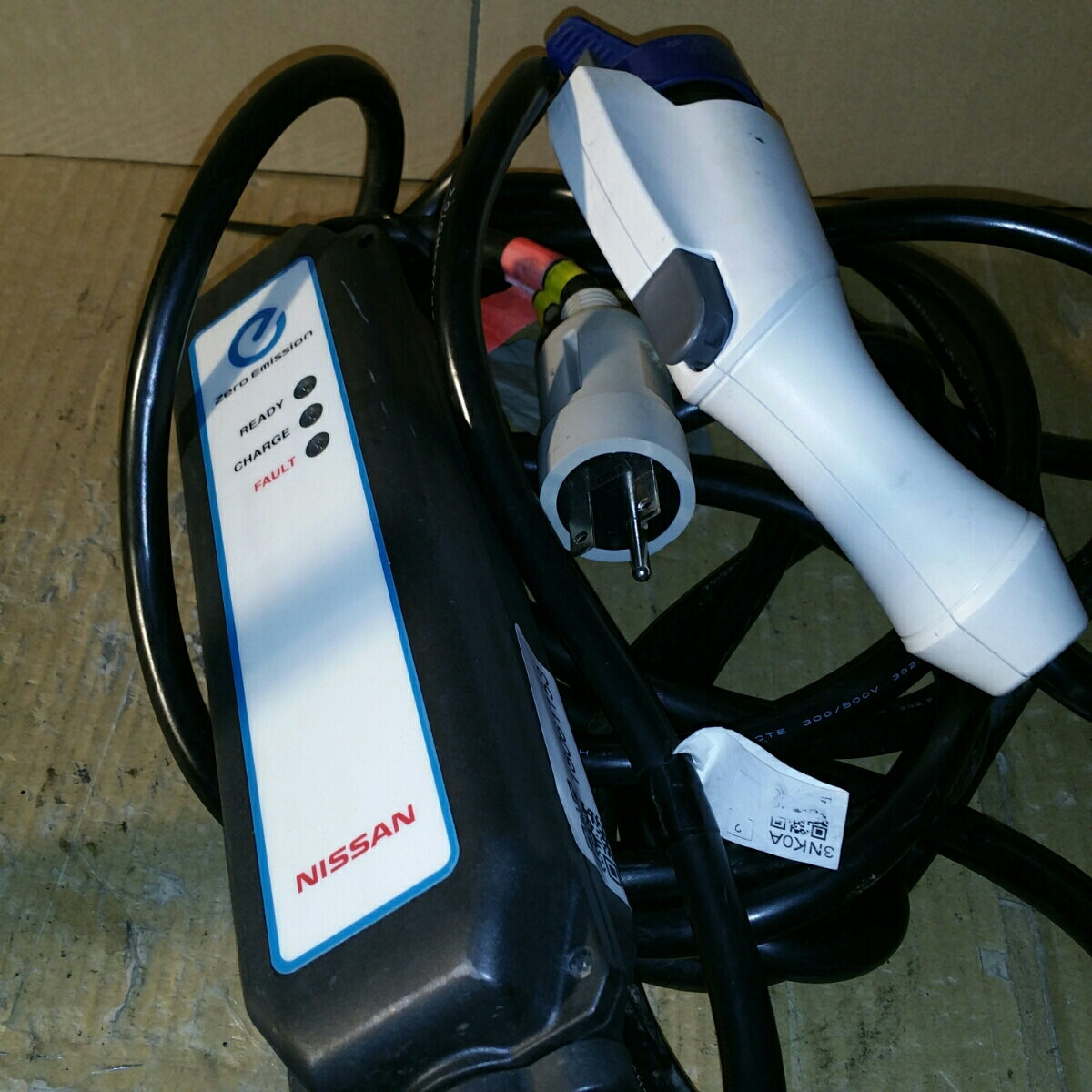 日産リーフ充電コード 29690 3NK0A AZEO用 約7.5m 200V 中古 売り切り