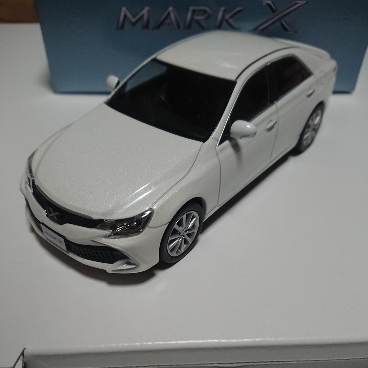 1/30 トヨタ 新型マークX MARK X 非売品 カラーサンプル ミニカー
