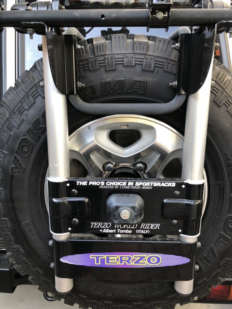 Terzo サイクル キャリア terzo saris リアサイクルキャリア 3台用 