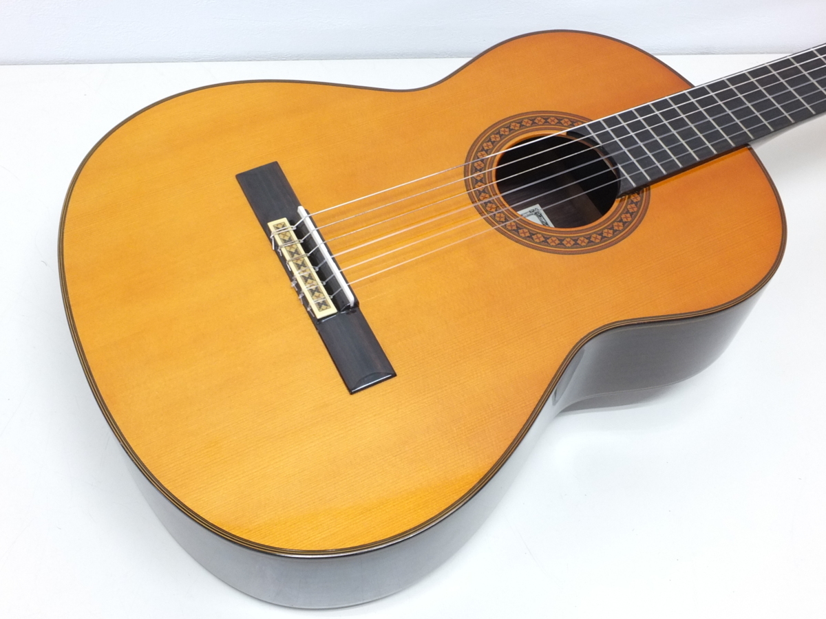 YAMAHA クラシックギター GC-16 Grand Concert ヤマハ - 入門者にも 