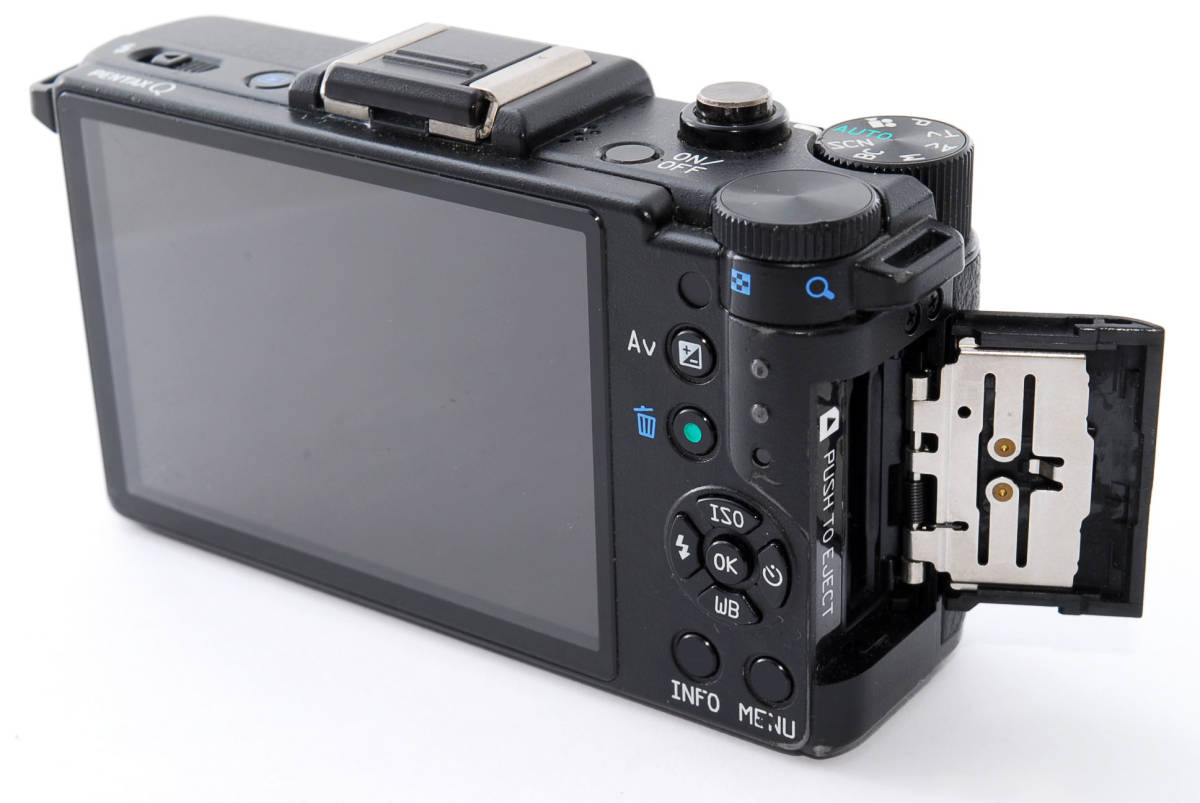 2449☆ 美品 ☆ ペンタックス PENTAX Q ボディ ミラーレス一眼 【公式