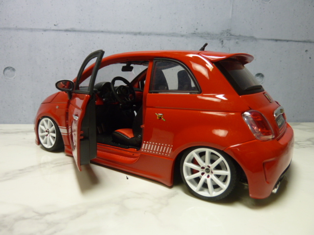 1/18 ブラーゴ フィアット 500 ABARTH アバルト （カスタム） 【公式通販】