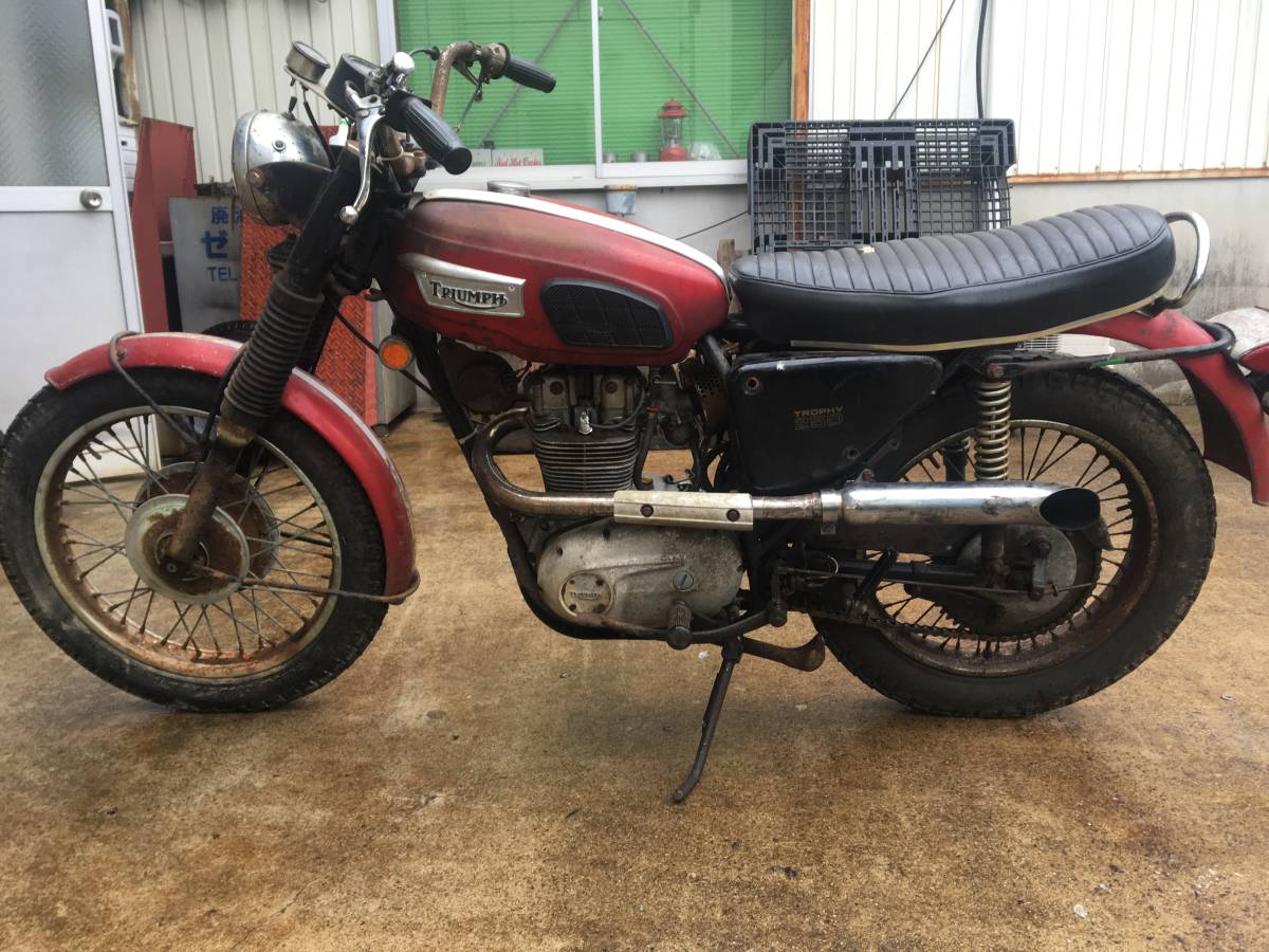 1970年 トライアンフ トロフィー 250cc 旧車 BSA ノートン 英車 【公式