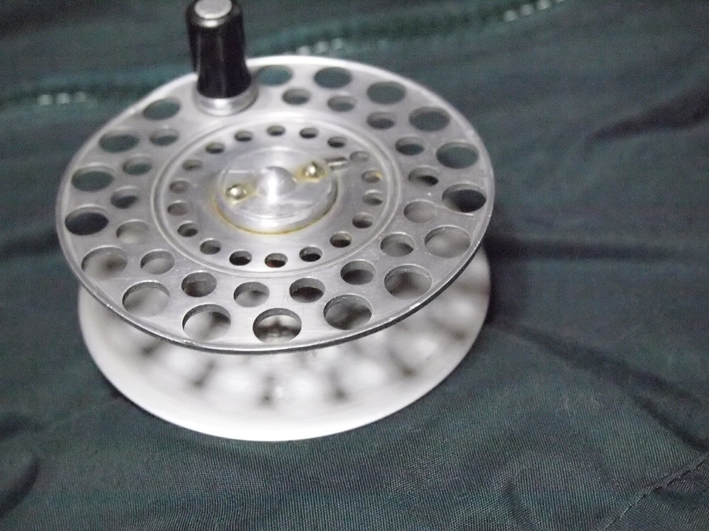 ご存知！ 「フェザーウェイト」のスペアスプール。 で、ございます。 ～出品１/２～