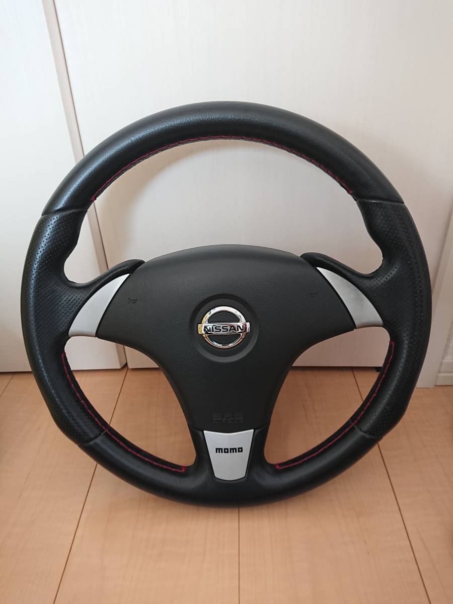 希少 絶版品 日産 純正 オプション 37パイMOMO スポーツステアリング 