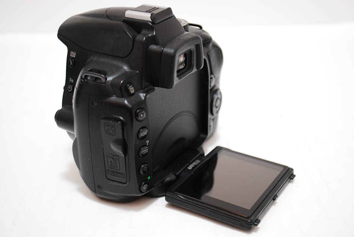 ☆極上美品☆Nikon ニコン D5000 ボディ ジャンク品 修理や部品取りに