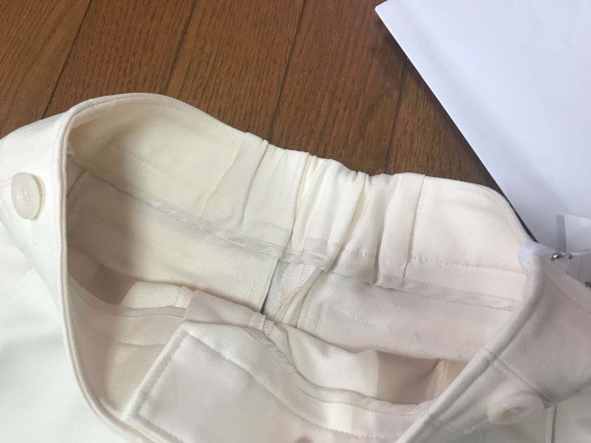 ギャラリービスコンティ 新品 タグ付き 2 M カタログ掲載 白 オフホワイト 裏起毛 ストレッチ パンツ ズボン 飾りボタン 美品 冬