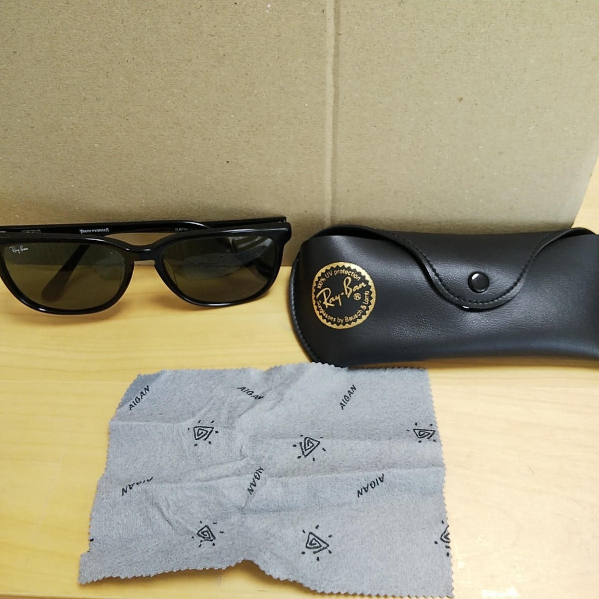 あぶない刑事リターンズ 鷹山刑事 舘ひろし レイバンサングラス クリントン