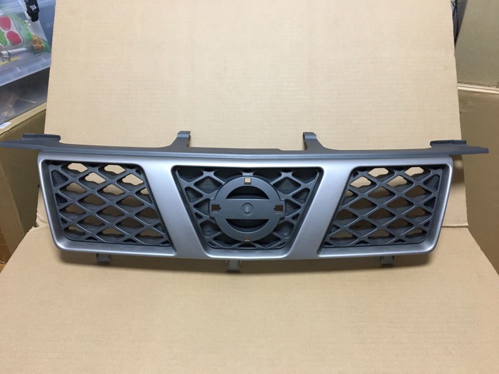 エクストレイル 日産 》 フロントグリル PNT30 《 T30系 純正 | 公式 