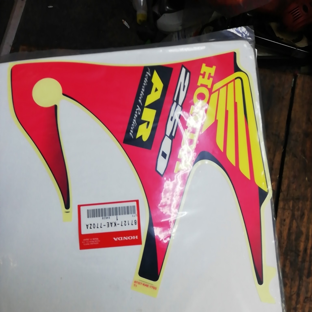 CRM250AR ホンダCRM250AR シュラウドデカール 新品 左右セット