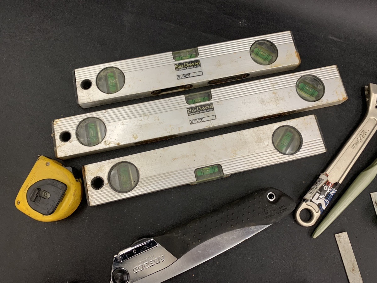 19K02/07-14/140★1スタ【USED/ジャンク品】工具 大量おまとめセット ノコギリ レンチ 水平器　L字定規　パンチプライヤー等