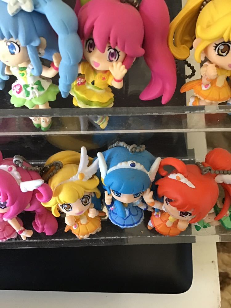 プリキュア食玩のボールチェーンフィギュアSET