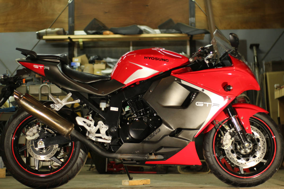 ヒョースン GT250R COMET EFI 低走行8000キロ台 エンジン好調 動画あり