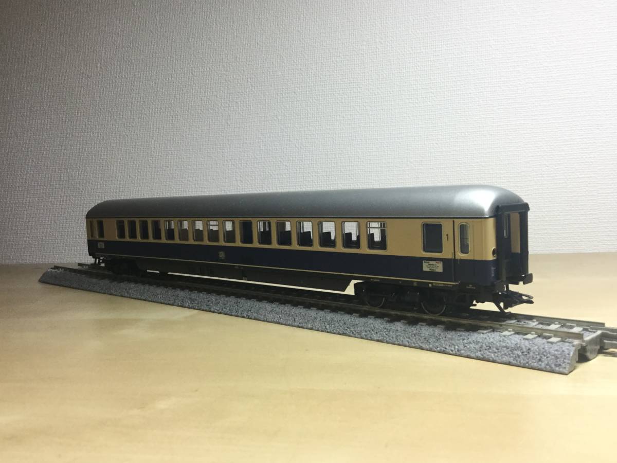 DB103電気機関車（DCCサウンド）＋TEEラインゴルト風客車7両セット DB103電気機関車（DCCサウンド）＋TEEラインゴルト風客車7両セット