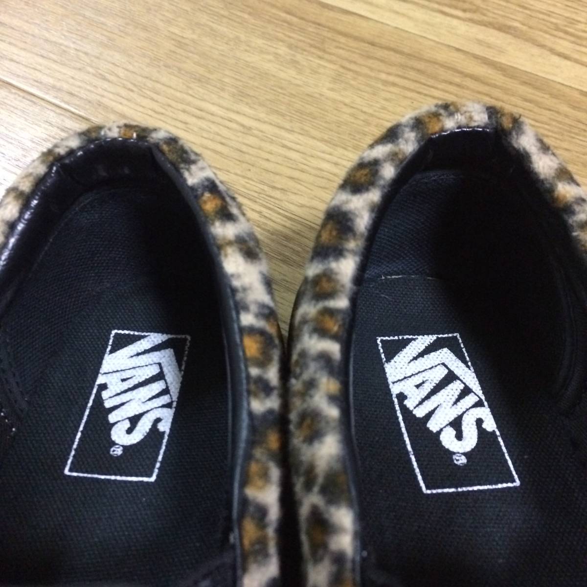 送料無料 VANS 豹柄 レオパード フェイクファー スリッポン US 8